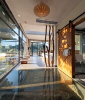 Cortinas blackout y sistema de insonorización 