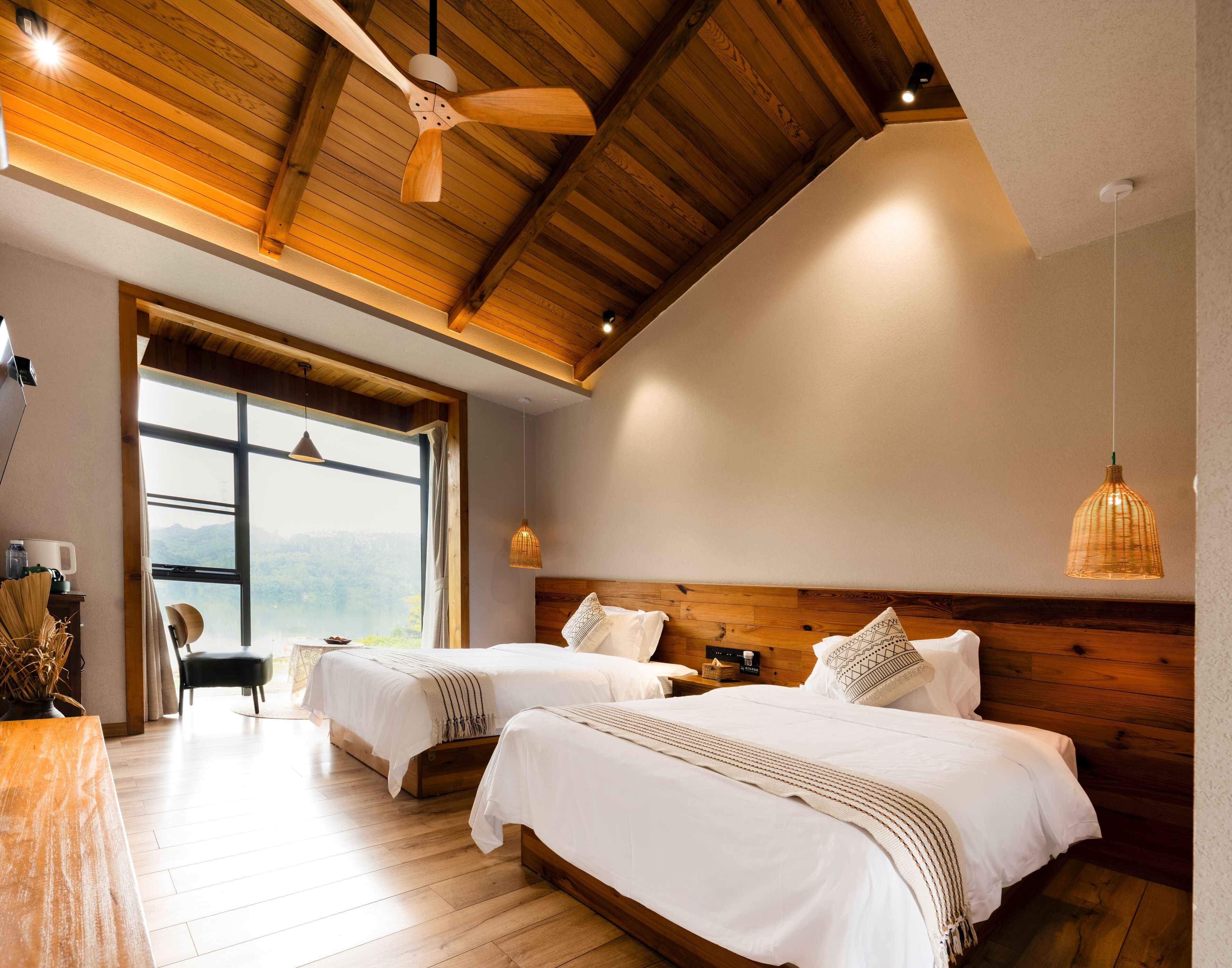 Tomannsrom – superior | Blendingsgardiner, lydisolert, strykejern/-brett og wi-fi (inkludert)