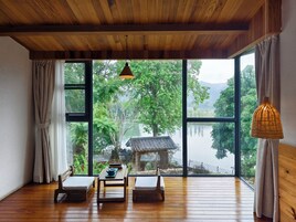 Economy Twin Room | Blackout drapes, soundproofing, iron/ironing board, free WiFi