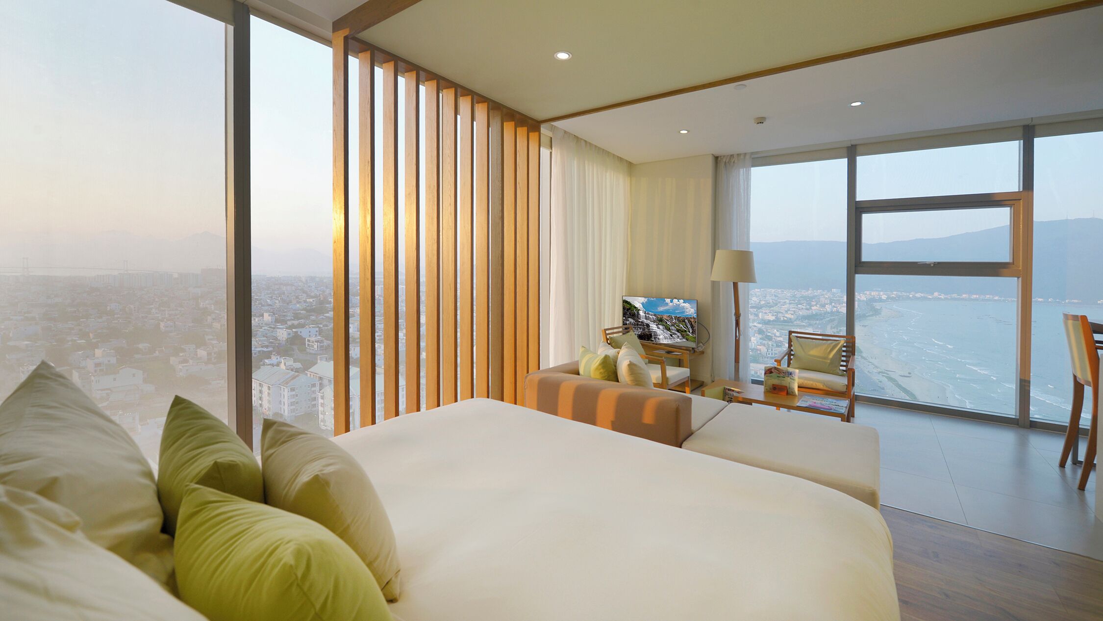 Business Studio Suite, Kitchen, Beach View | View from room