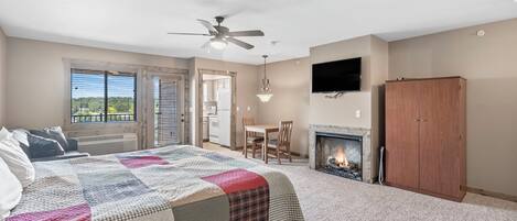 Iron/ironing board, free WiFi, bed sheets