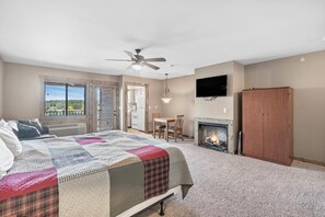 Bügeleisen/Bügelbrett, kostenloses WLAN, Bettwäsche