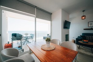 Dining - Exclusive Sea View Apartment EHHouse (Buenas Noches)