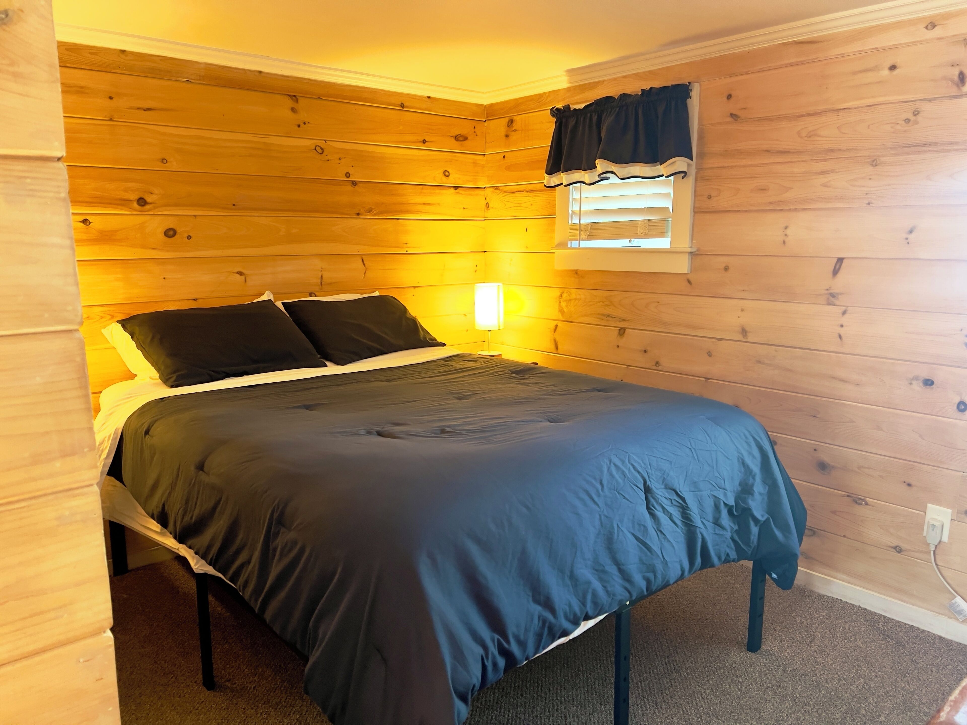 2 habitaciones, tabla de planchar con plancha y wifi gratis 