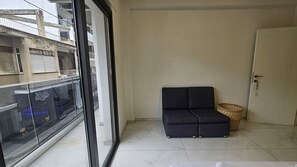 Unclassified image, 4 of 24, button