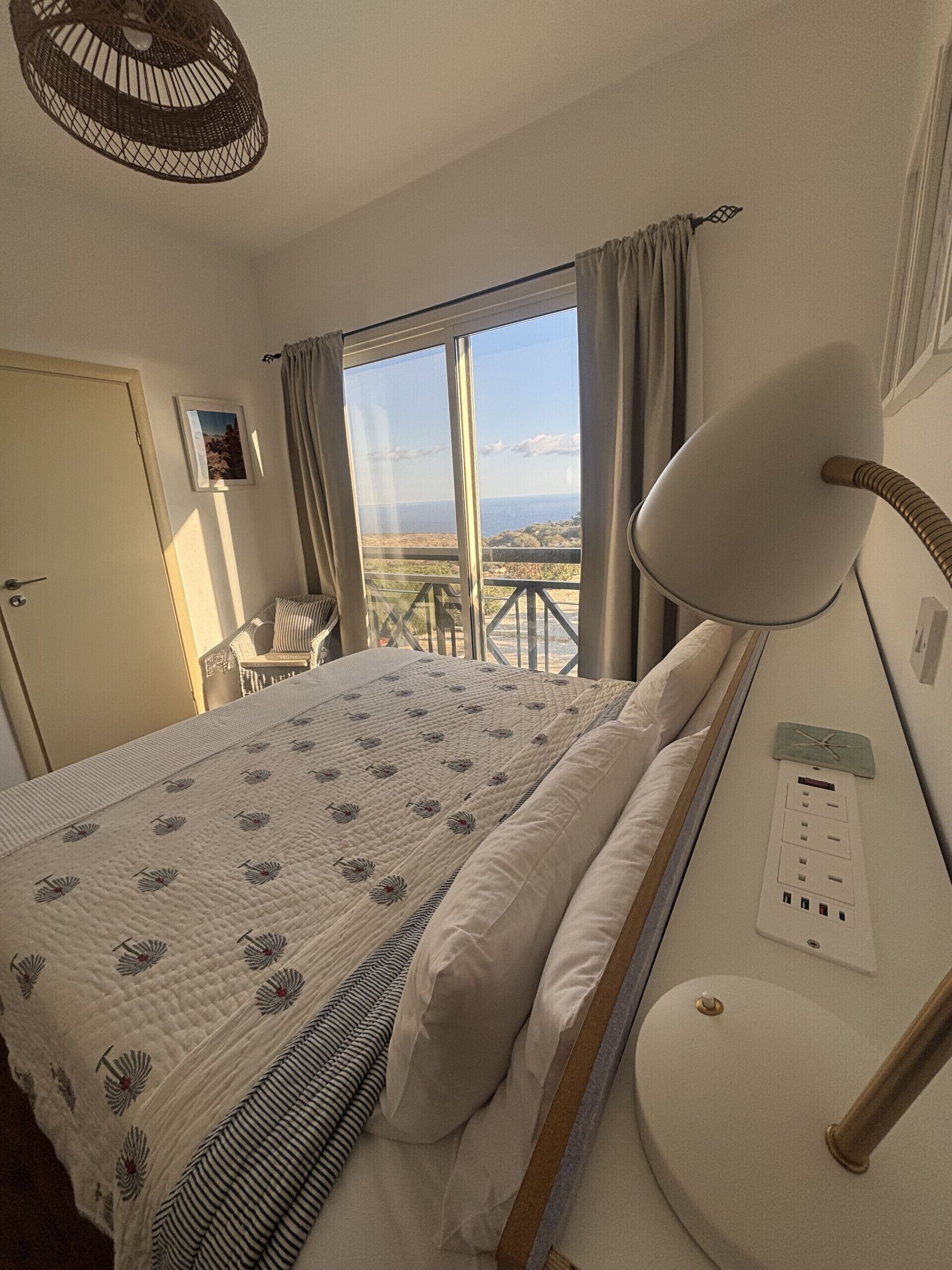 3 chambres, fer et planche à repasser, Wi-Fi gratuit, draps fournis