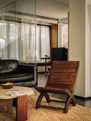 Lobby sitting area - Shine on (Suzhou)