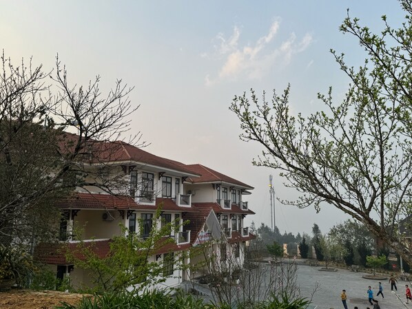 Front of property - Merit Sapa Hotel (Sa Pa)