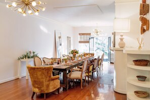 Dining - 40 % OFF SEPT! ~ AC! ~ Hobson House ~ 15min to Downtown ~ Game Room ~ Fire Pit (North Charleston)