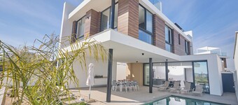 Protaras Aqua Pearl Villa AQ12 -  a villa that sleeps 11 guests  in 5 bedrooms