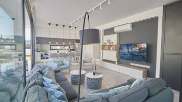 Smart TV, video library