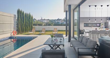 Protaras Almaria Villa ALM03 - a villa that sleeps 6 guests in 3 bedrooms