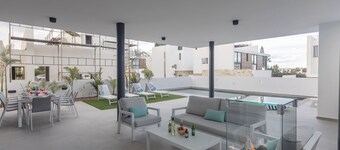 Protaras Aqua Pearl Villa AQ18 - a villa that sleeps 9 guests in 4 bedrooms