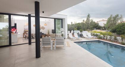 Protaras Aqua Pearl Villa AQ01 -  a villa that sleeps 9 guests  in 4 bedrooms