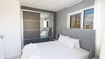 2 chambres, fer et planche Ă repasser, lit parapluie, accĂšs Internet