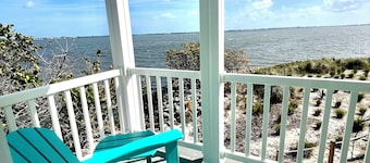 New WaterfrontâïžPool, Epic Views/Corner Lotâ€ïžBeaches near~BBQ Grill~Washer/Dryer