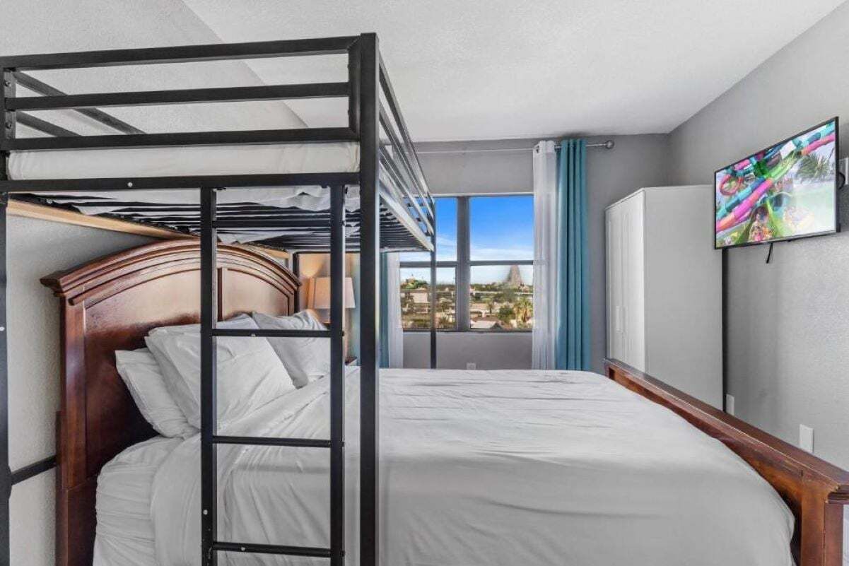 デスク、アイロン / アイロン台、旅行用ベビーベッド、WiFi (無料)