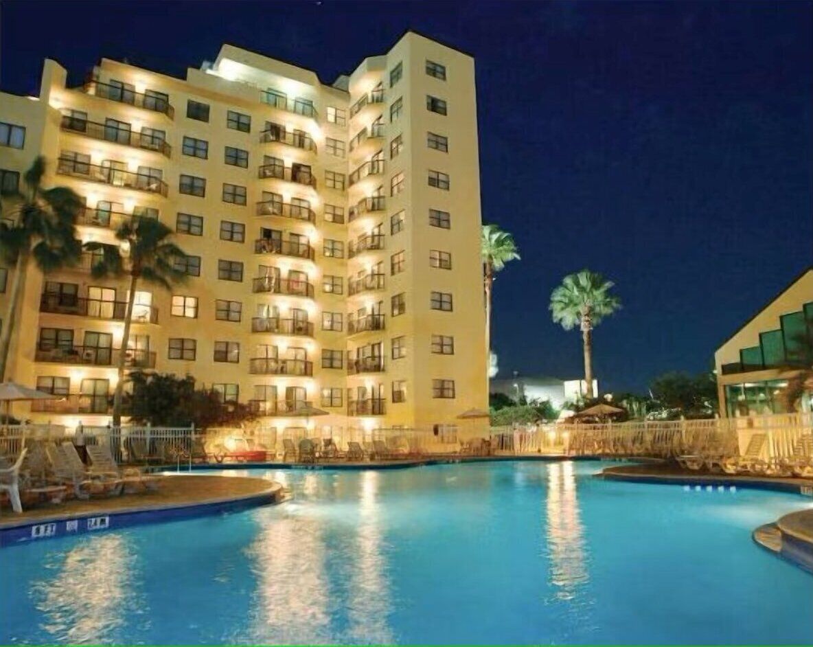 Piscina coperta, una piscina riscaldata