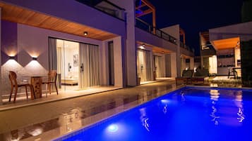 Villa | Pool | Outdoor pool, sun loungers