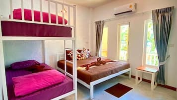 Triple Room | Draps fournis