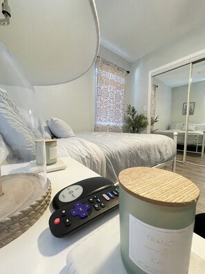 3 bedrooms, desk, iron/ironing board, travel crib