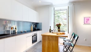 Fridge, stovetop, dishwasher, coffee/tea maker - Apartment MaRo near City Center (Split)