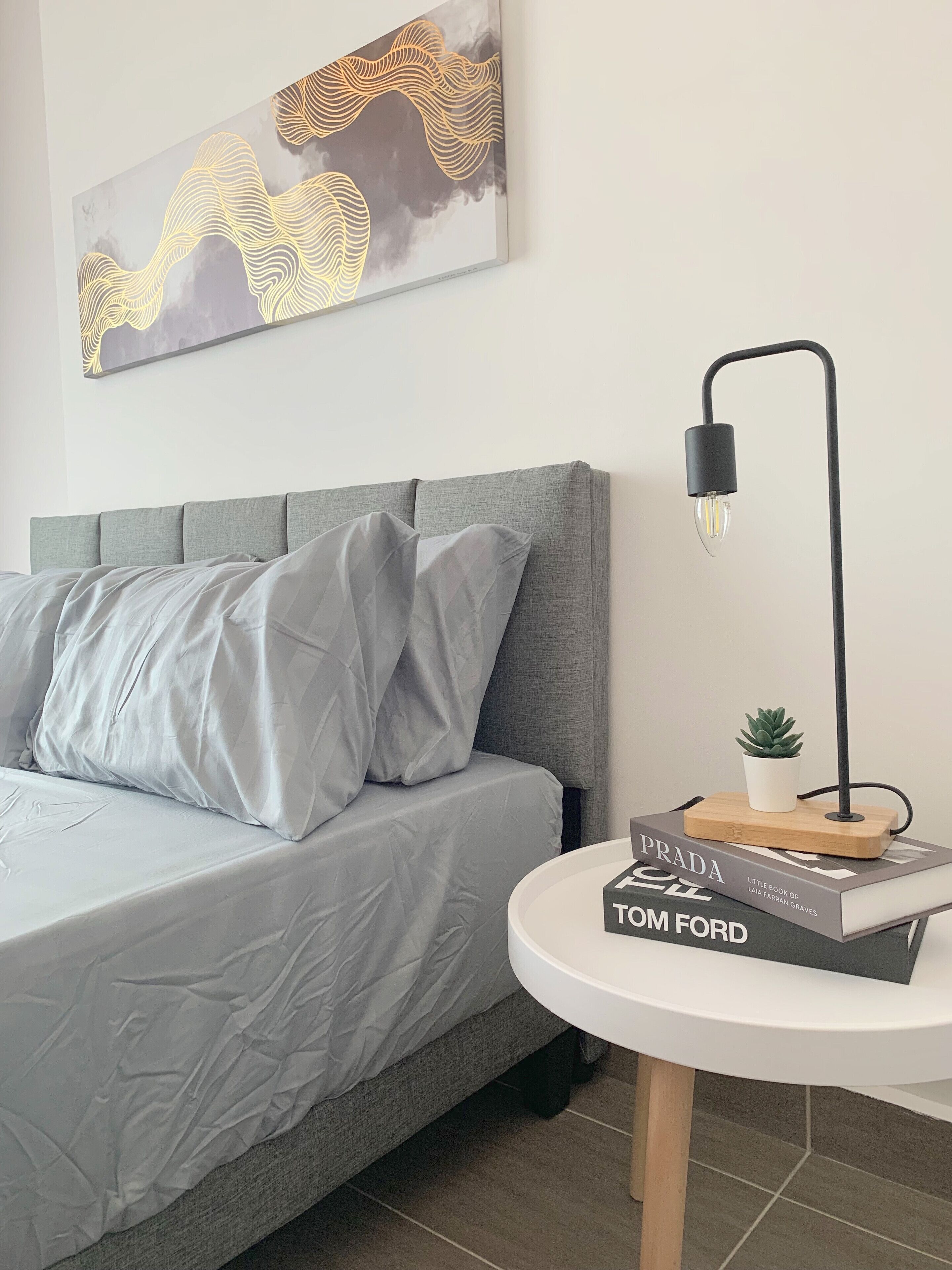 2 bedrooms, iron/ironing board, WiFi