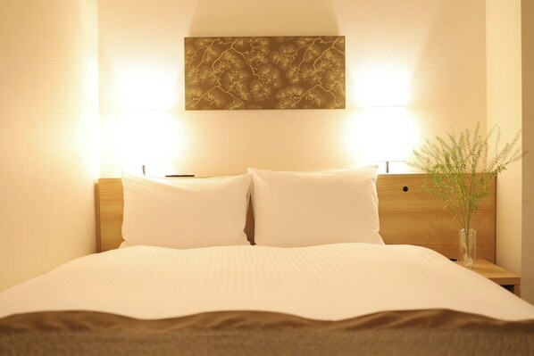 1 bedroom, desk, free WiFi, bed sheets