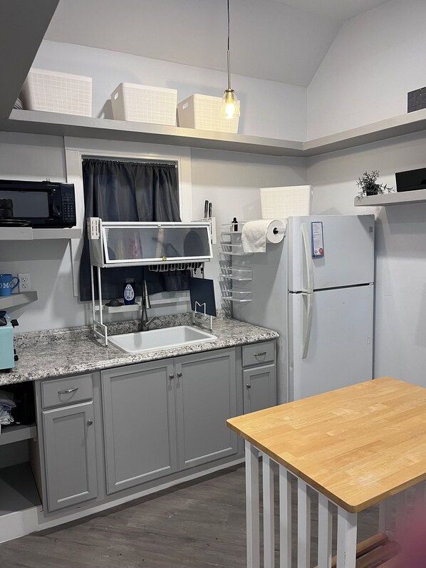 Fridge, microwave, coffee/tea maker, electric kettle