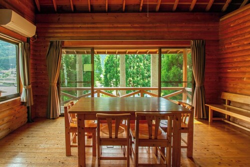 Small cottage / Mimasaka Okayama