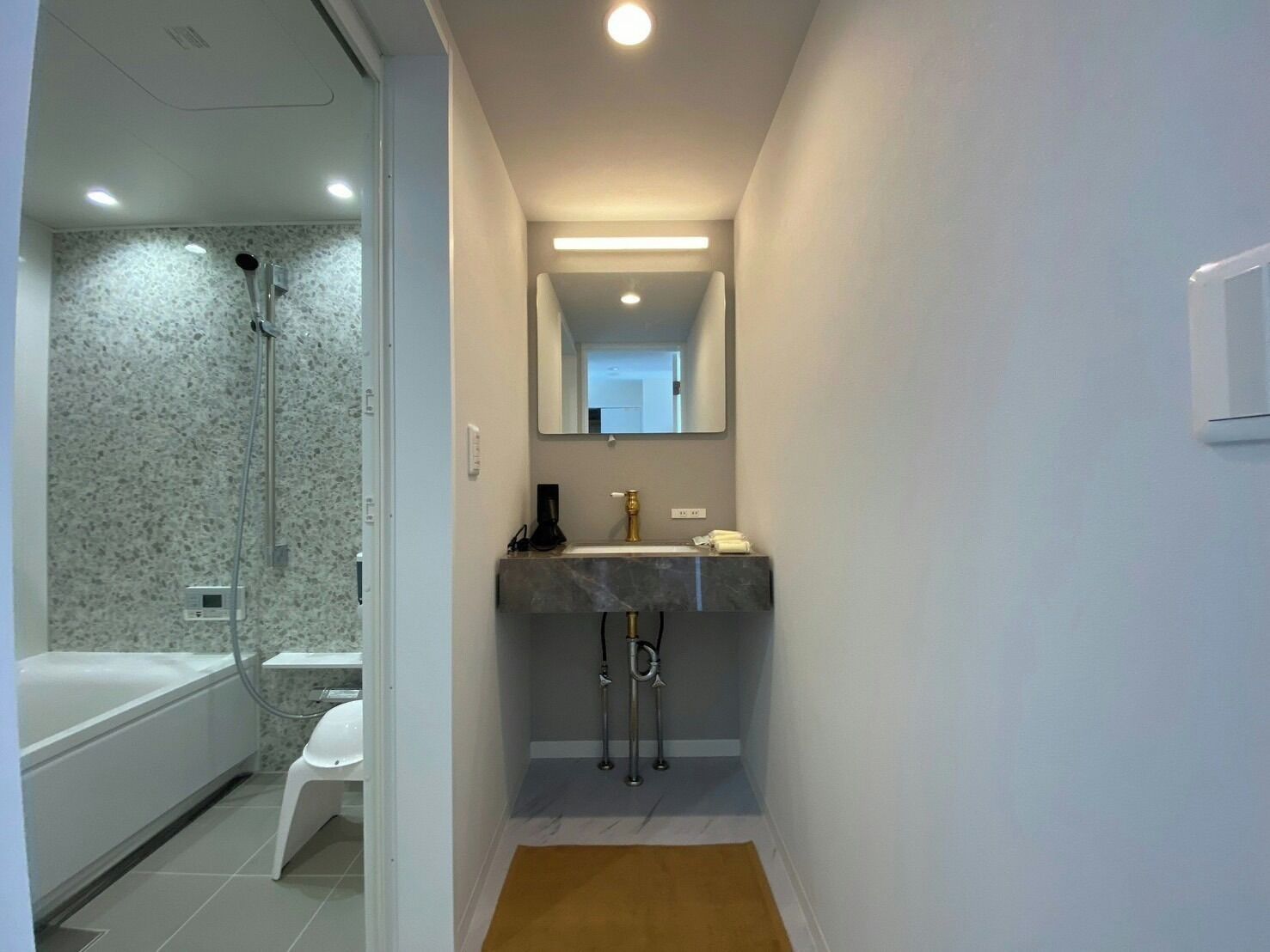 Hair dryer, towels