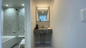 Hair dryer, towels
