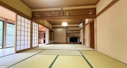 Main building 3LDK Accommodates up to 10 peopleBathroom and toilet included / Kushima Miyazaki