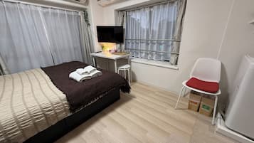 1 bedroom, desk, iron/ironing board, free WiFi