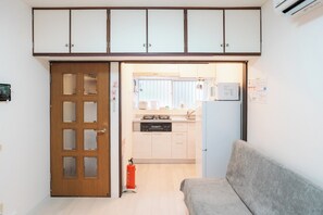 Fridge, microwave, stovetop, electric kettle