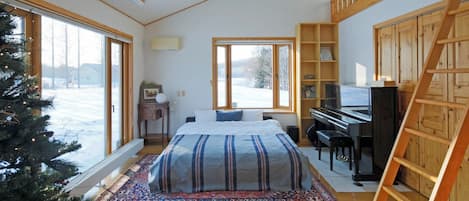 1 bedroom, bed sheets