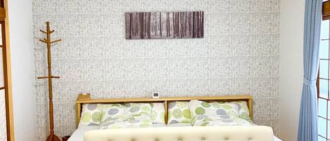 3 slaapkamers, een bureau, gratis wifi, beddengoed