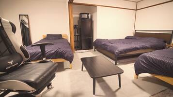 1 bedroom, desk, free WiFi, bed sheets