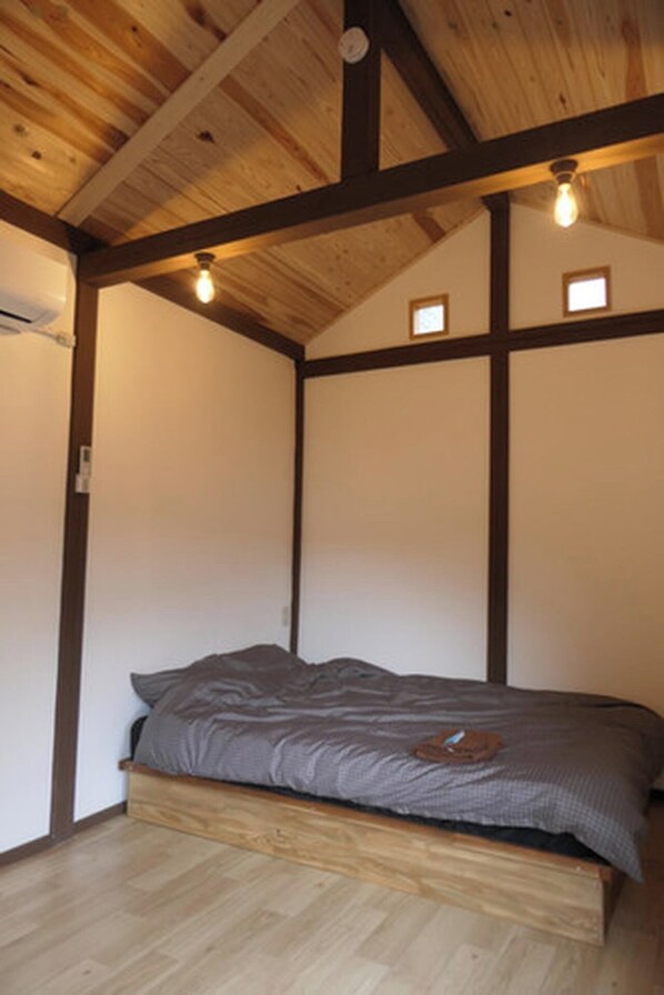 2 bedrooms, desk, free WiFi