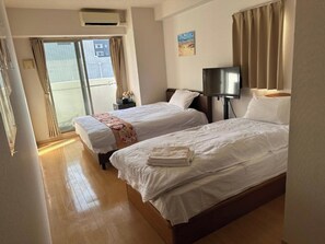 1 bedroom, desk, free WiFi, bed sheets