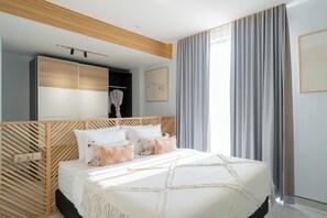 Desk, cots/infant beds, rollaway beds, free WiFi