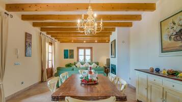 House | Dining