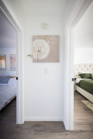 2 室のベッドルーム、アイロン / アイロン台、WiFi、ベッドシーツ