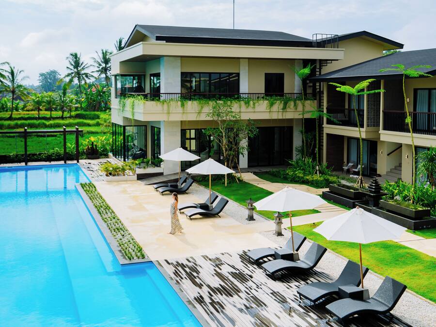Kolam renang terbuka