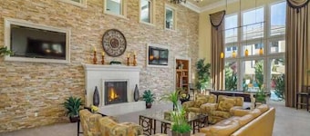 New 1BR Apt Heated Pool, Spa, & Sauna