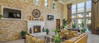 Modern 1BR Reno Retreat · Spring Views & Hot Tub