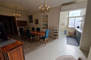 Dining - CapoMassimo Cozy apartment in the center of the Sicilian capital (Palermo)