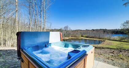 Golf, Fish & Ski: Retreat w/ Game Room in Thompson