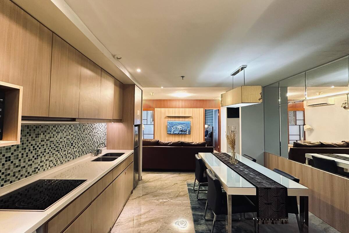 Premium Apartment, 3 Bedrooms, Non Smoking, City View | Living area