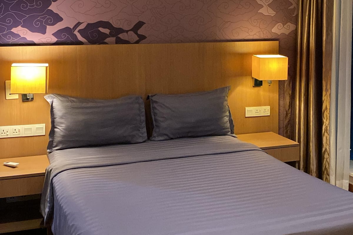 Deluxe Apartment, 2 Bedrooms, City View | 2 bedrooms, laptop workspace, soundproofing, free WiFi